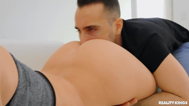 Gamer girl with a nice ass getting fucked while playing