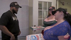 bbw pizza delivery deep-throat and tear up customer